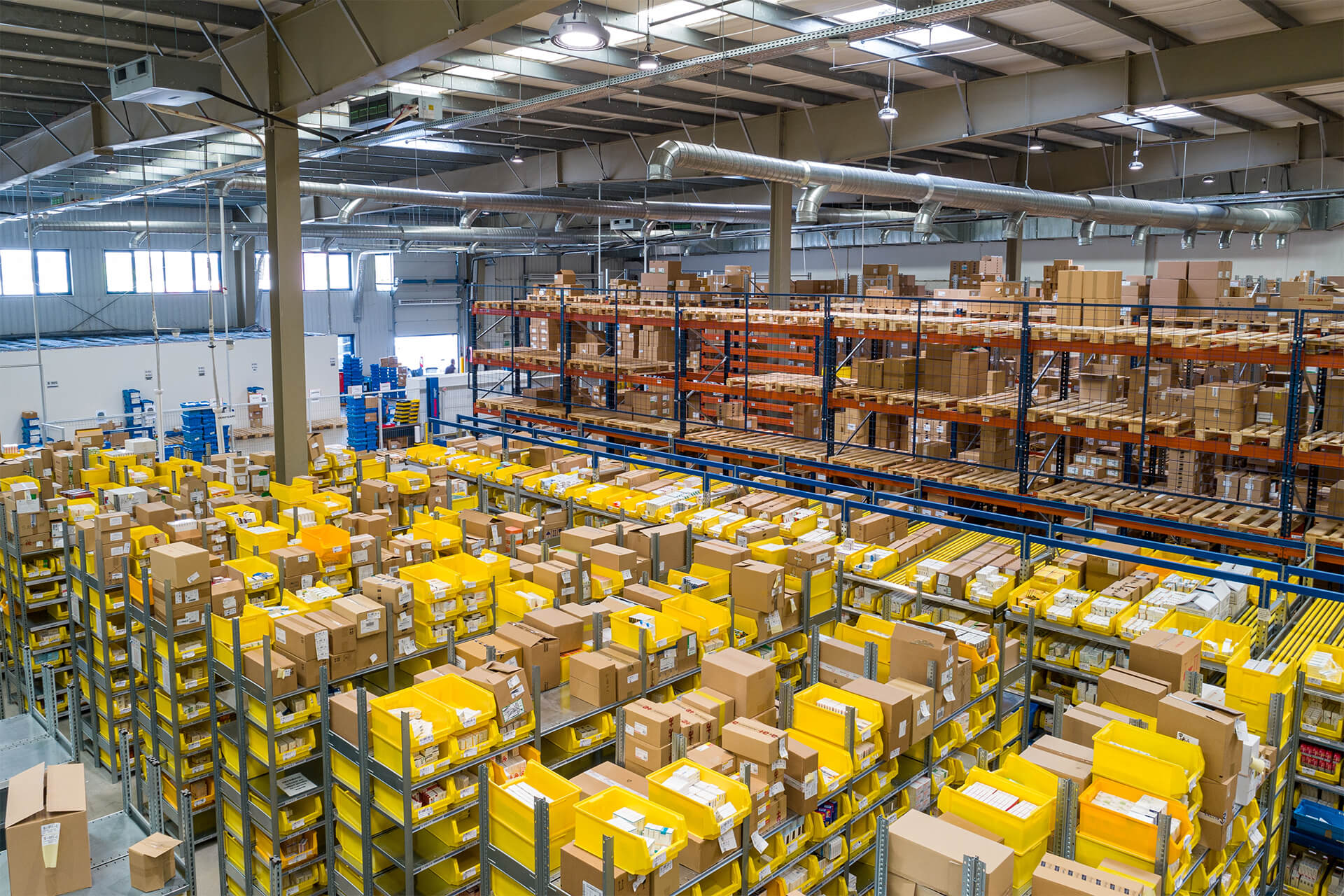 Spacious warehouse in China, illustrating the efficiency and capacity of warehousing services available in the region.